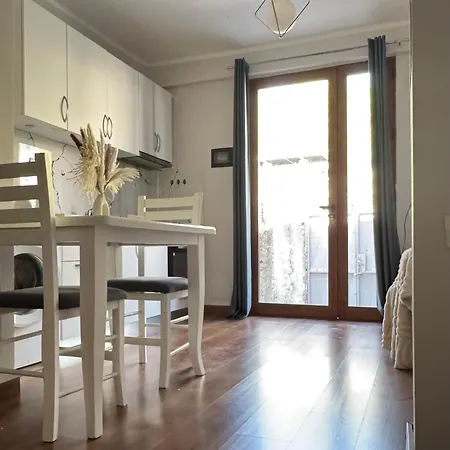 Apartment Meta *